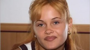 JENNIFER RED photos by Pierre Woodman