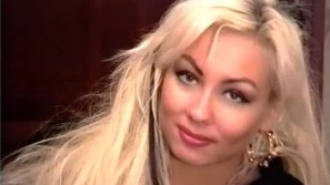 ALIZA photos by Pierre Woodman