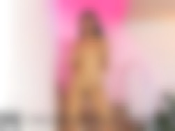 Yasmyne Fitgerald   Xxxx   Sofa + 2 Boys